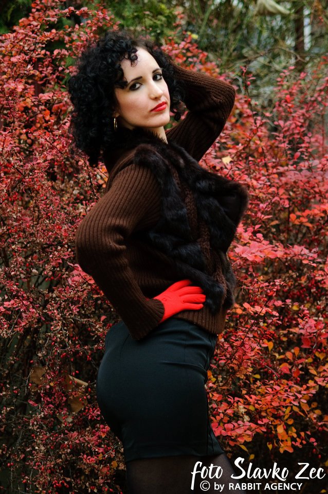 Female model photo shoot of Mara Marija Trifunovic