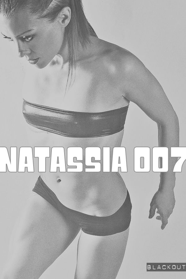 Female model photo shoot of Natassia007