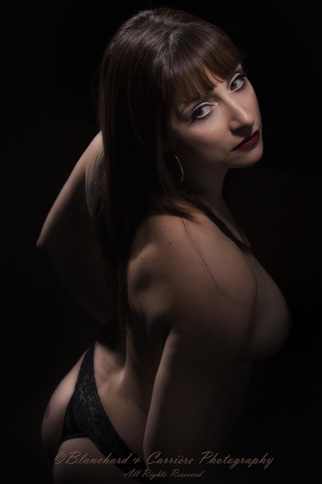 Female model photo shoot of Melissa_Minx