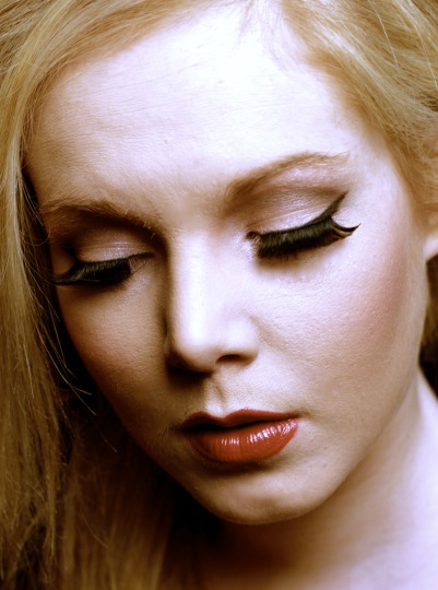Female model photo shoot of Carrie-Ann Knight