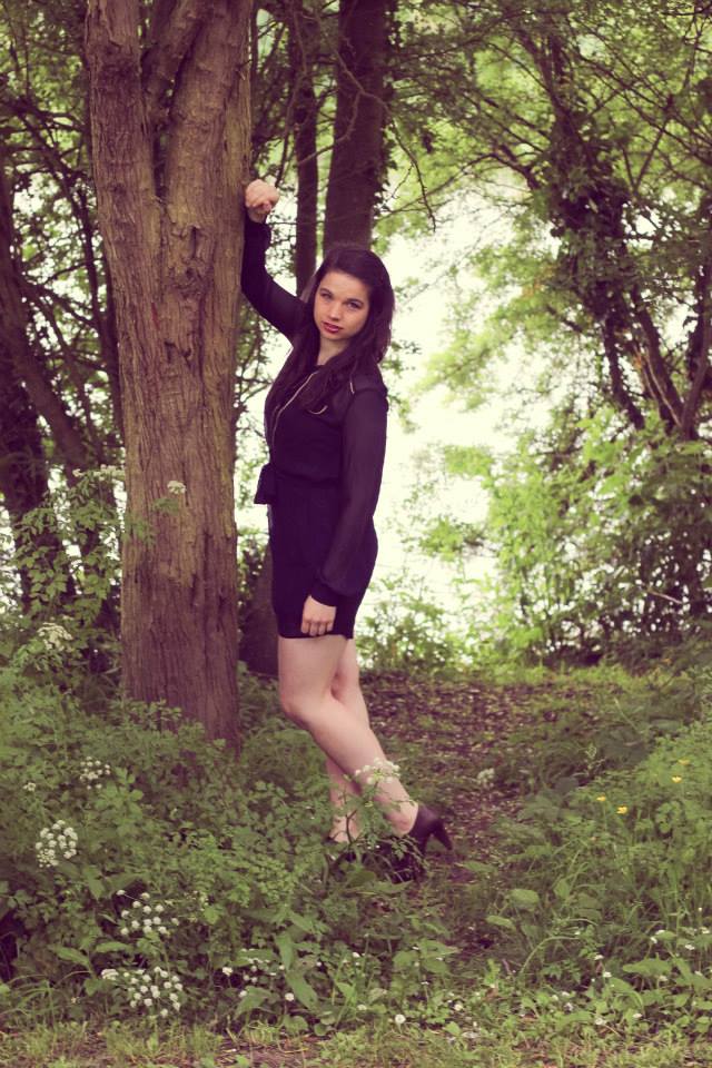 Female model photo shoot of Emma Mae Harper by Ashley Charlotte in Mote Park, Maidstone