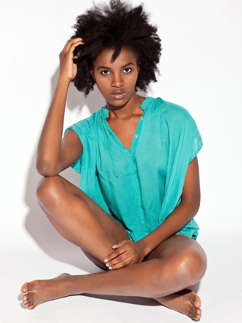 Female model photo shoot of Oluchi Agbasi