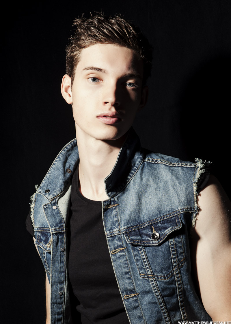 Male model photo shoot of Matthew Burgess