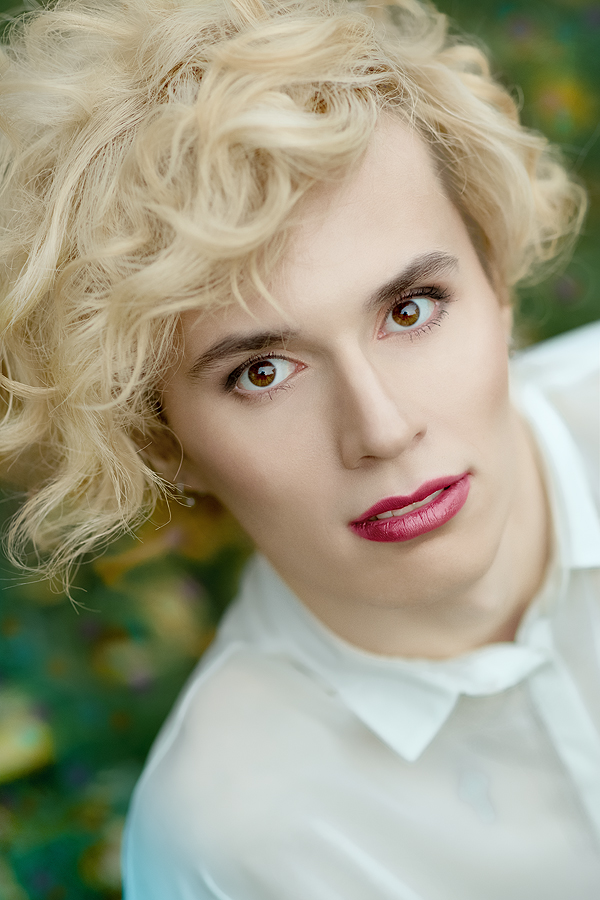 Male model photo shoot of Iliya Stepanov
