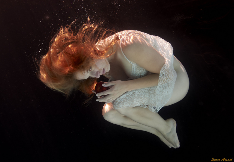 Male and Female model photo shoot of SC Art and Poisoned Grace in Underwater
