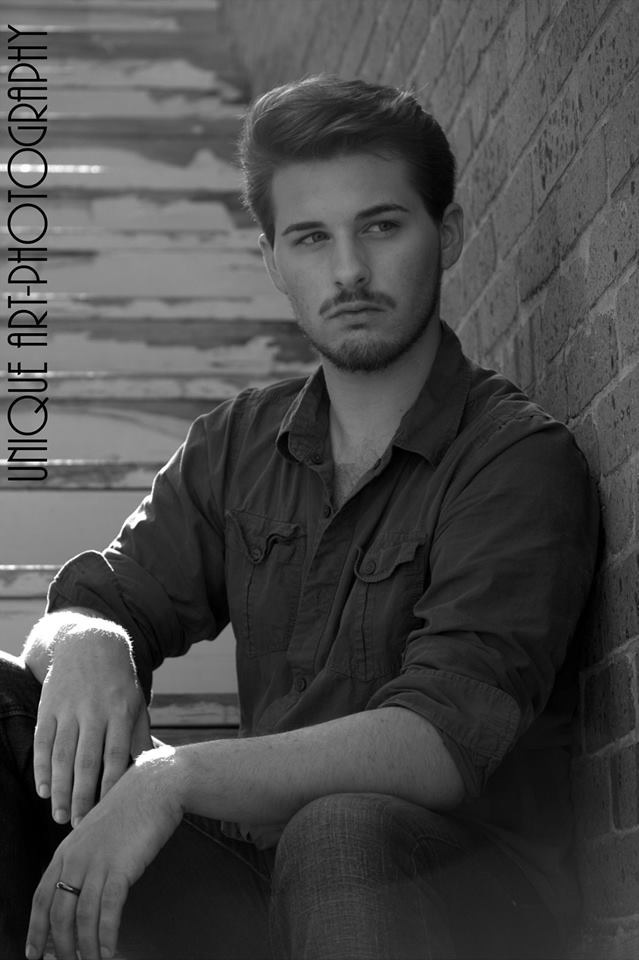 Male model photo shoot of Darion Cundiff