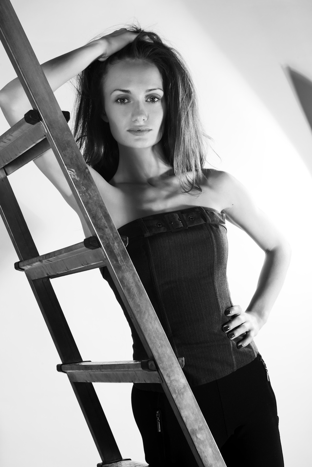 Female model photo shoot of Aleona Berg