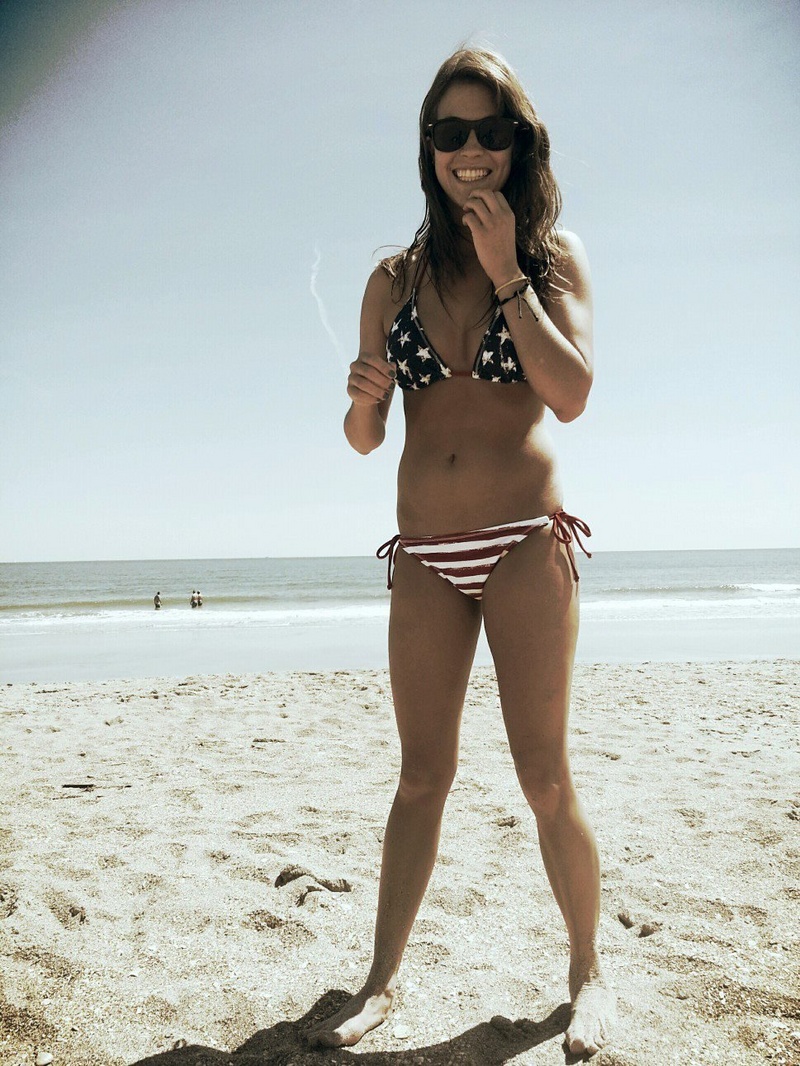 Female model photo shoot of Jessica King in Atlantic beach