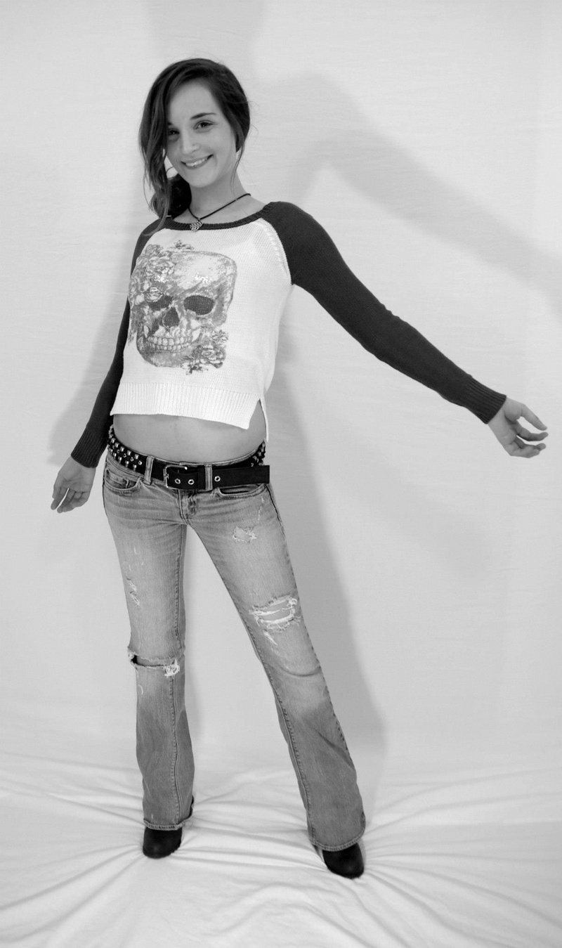 Female model photo shoot of Jessica Lynn21