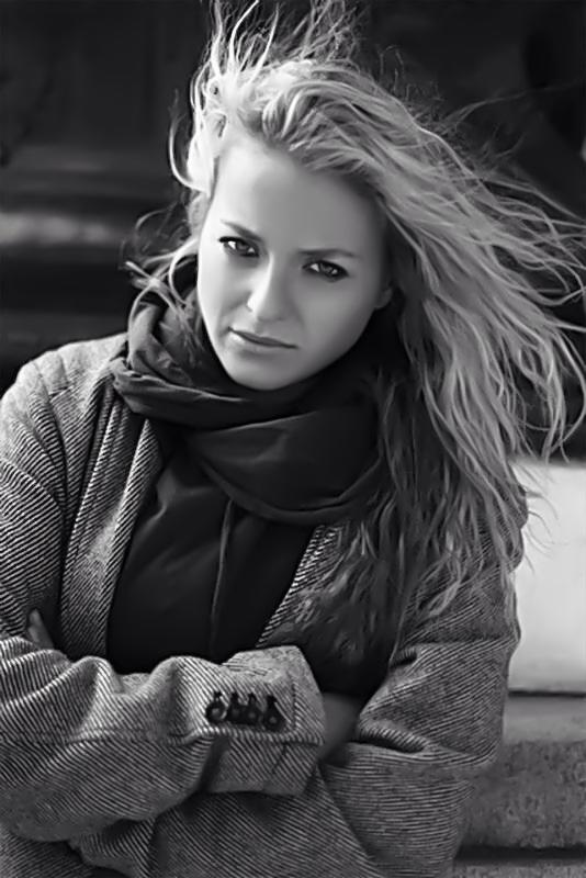 Female model photo shoot of Kirsty Goggin in London Bridge