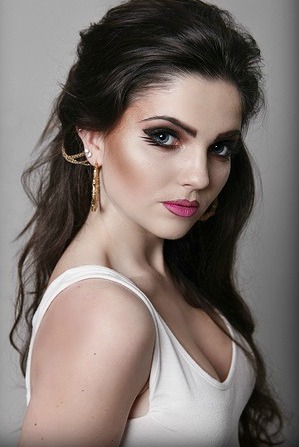 Female model photo shoot of Ashley Marie Macdonald