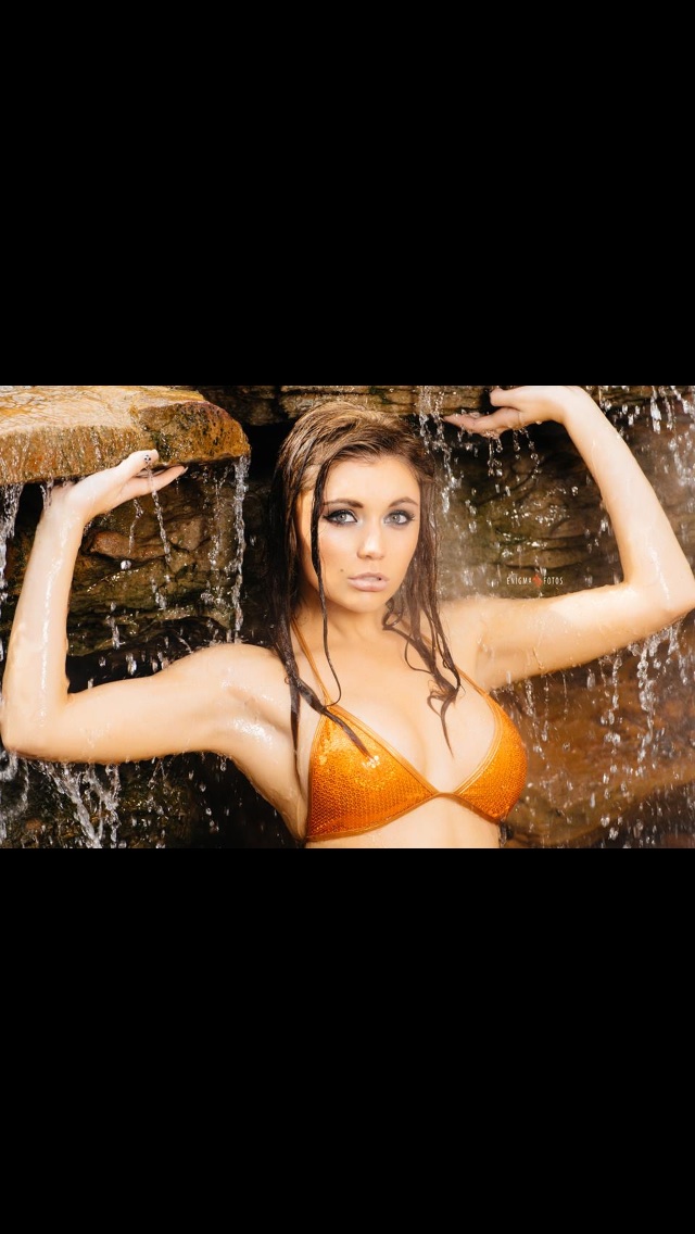 Female model photo shoot of Reagan Waters