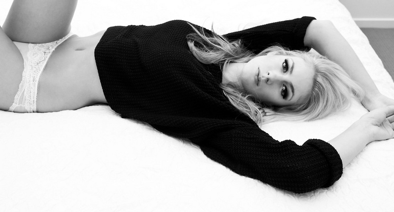 Female model photo shoot of Stephanie Casidy