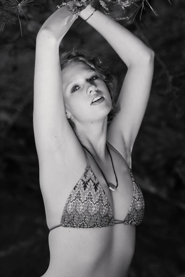 Female model photo shoot of Carrie Bradshaw 