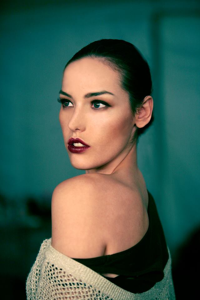 Female model photo shoot of HannahStacey