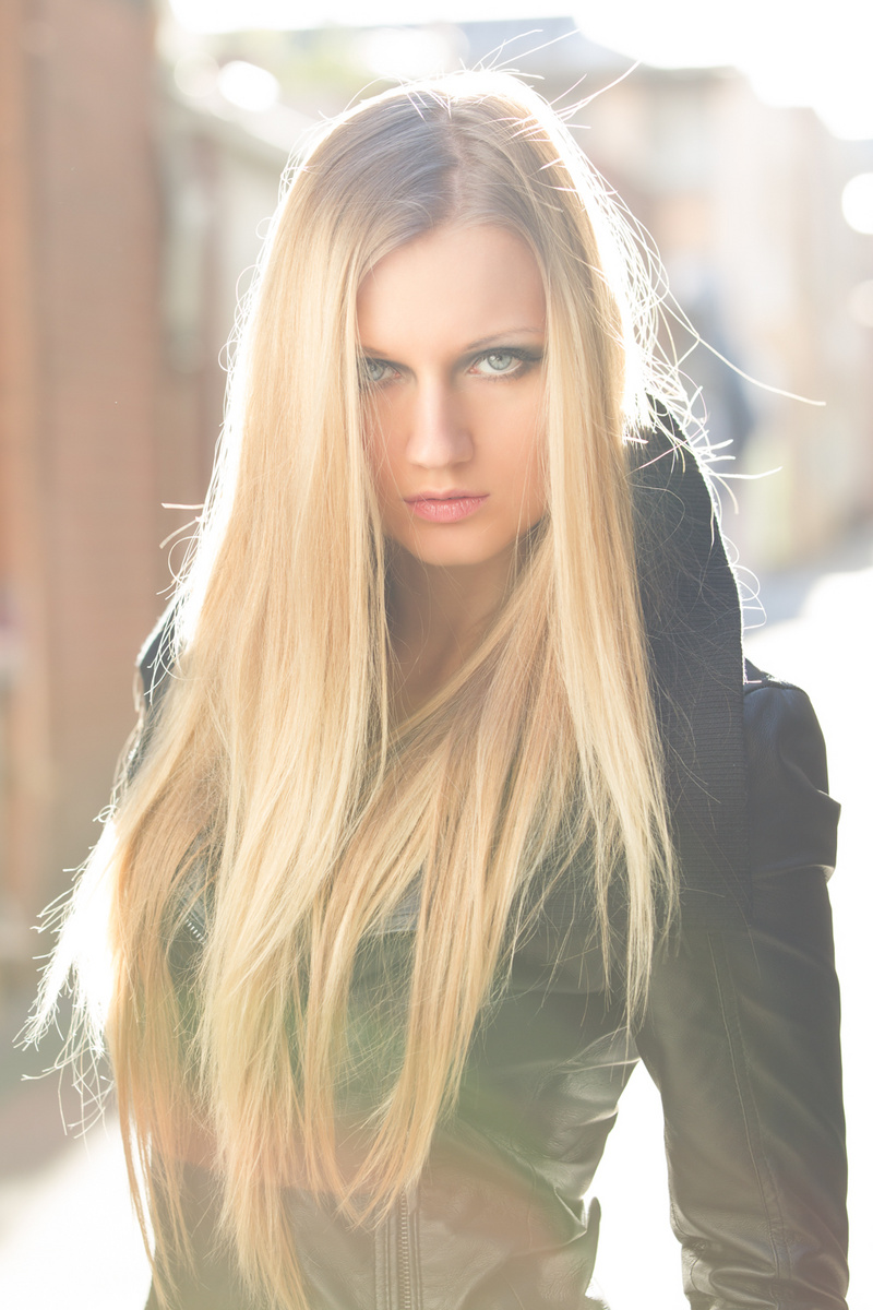Female model photo shoot of Yana Martens