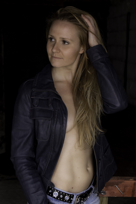 Female model photo shoot of paintingjazz by vaporized