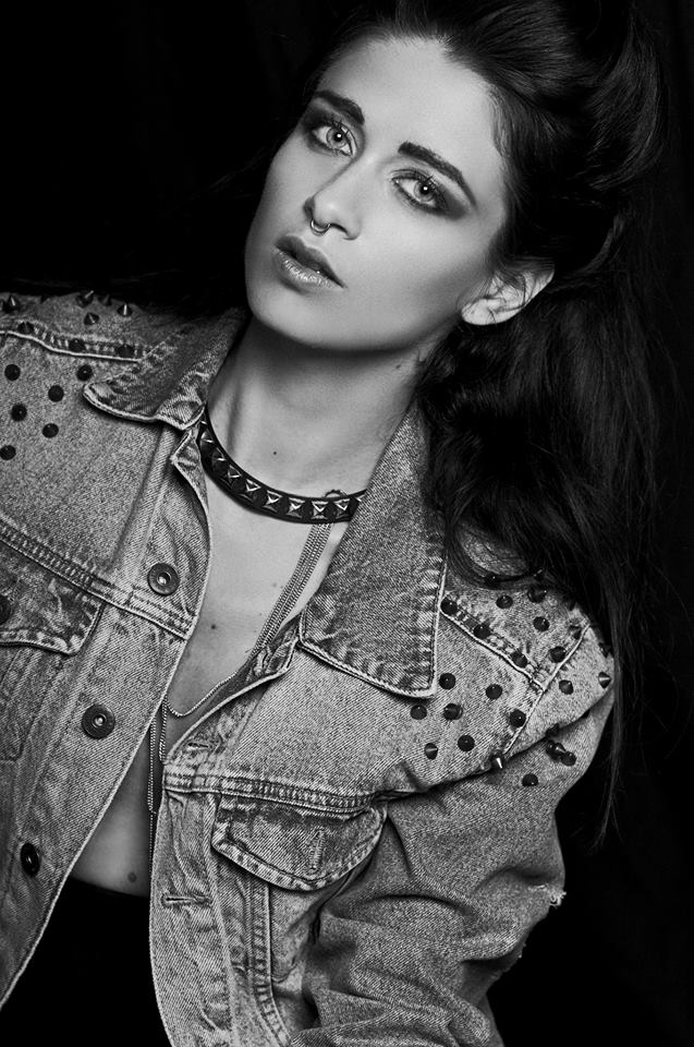 Female model photo shoot of Francesca Mamone
