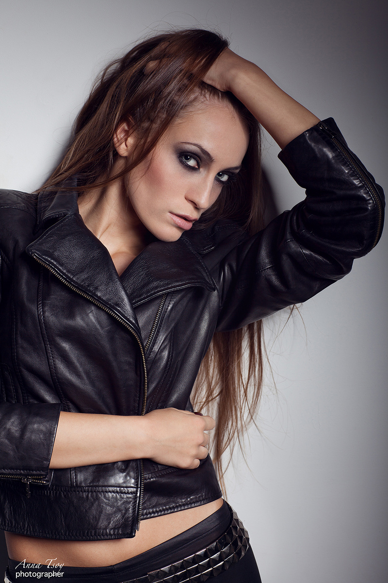 Female model photo shoot of Anna Tsoy