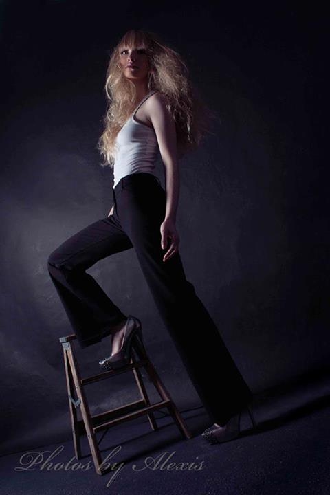 Female model photo shoot of ElisabethLewis
