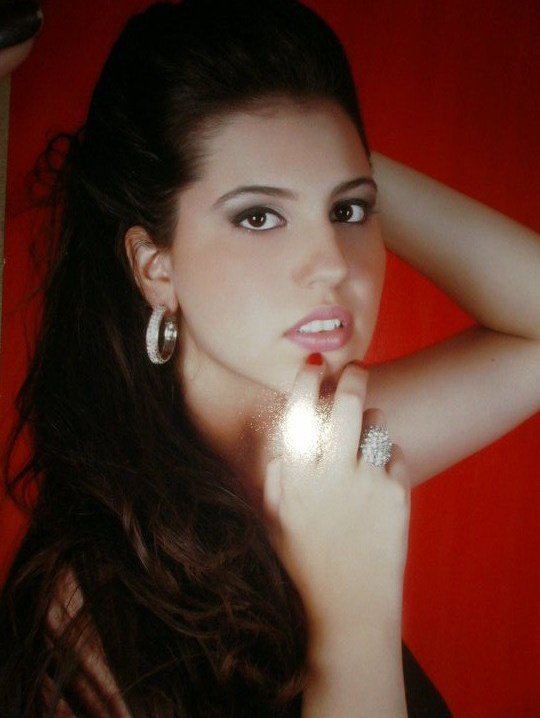 Female model photo shoot of Jennifer Sonaly S Vale in Brazil