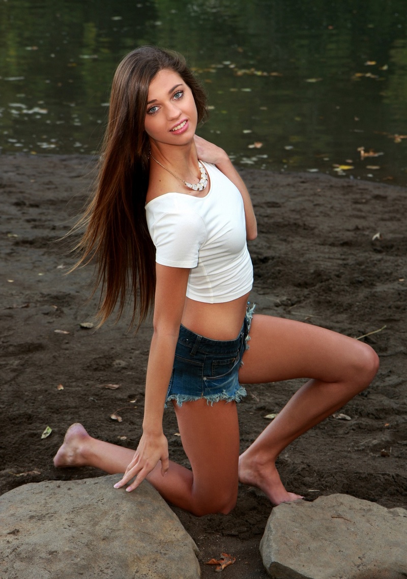 Female model photo shoot of Tabetha Mullen by Gordon Melby in Lake Oswego, OR