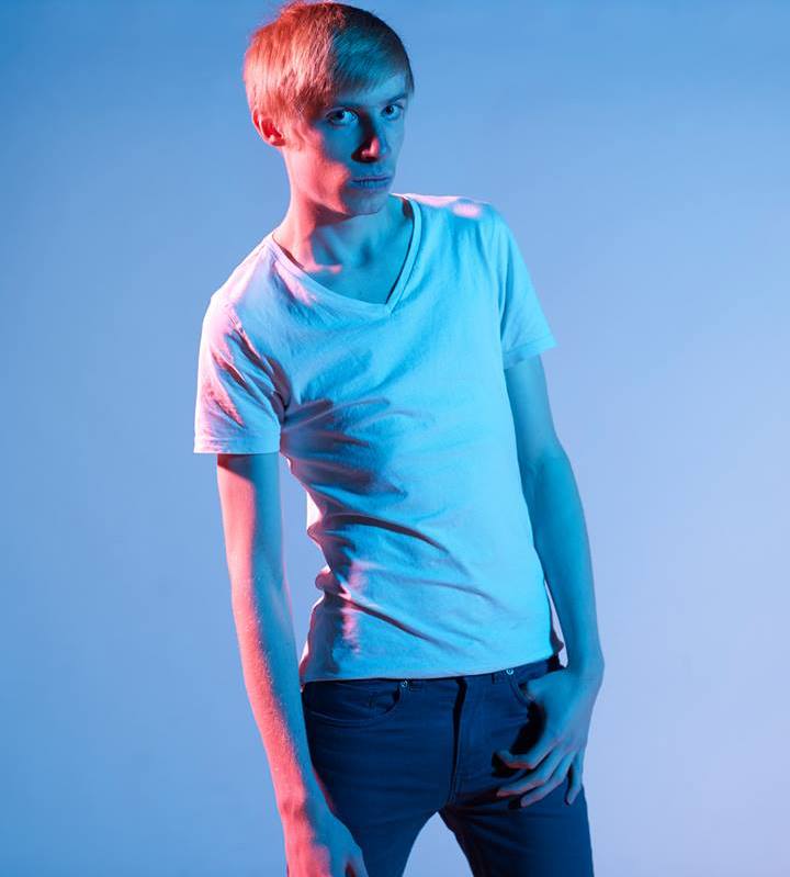 Male model photo shoot of Danny Garlick