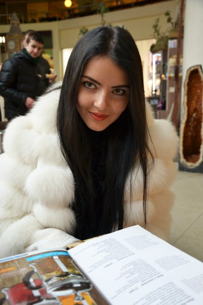 Female model photo shoot of Kateryna