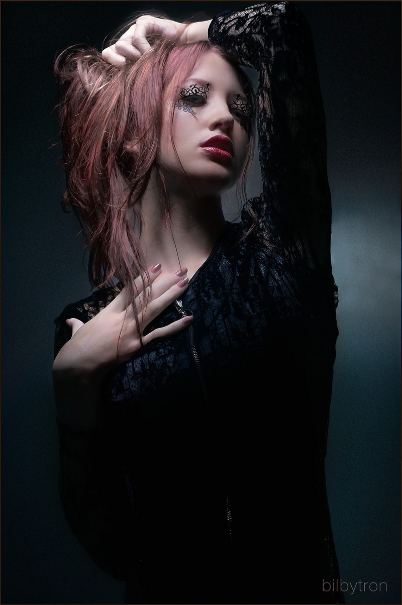 Female model photo shoot of _Tiffany_Nicole_ by bilbytron, makeup by John Edward Thompson
