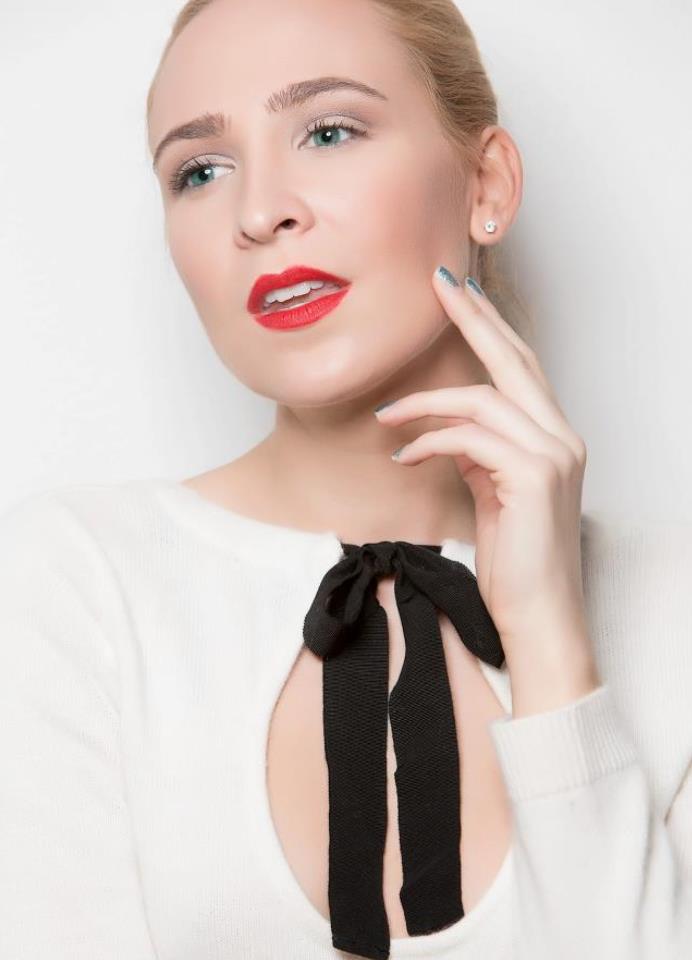 Female model photo shoot of MakeupbyDulce