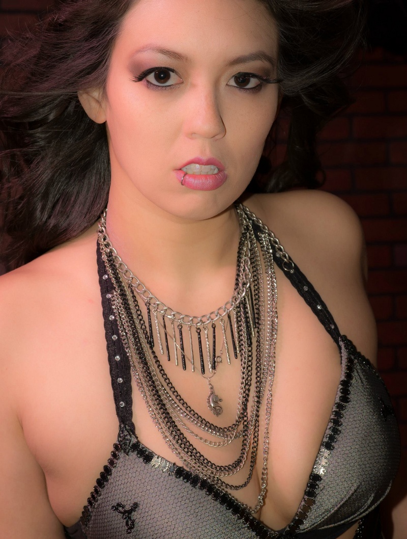 Female model photo shoot of Layla Stardust