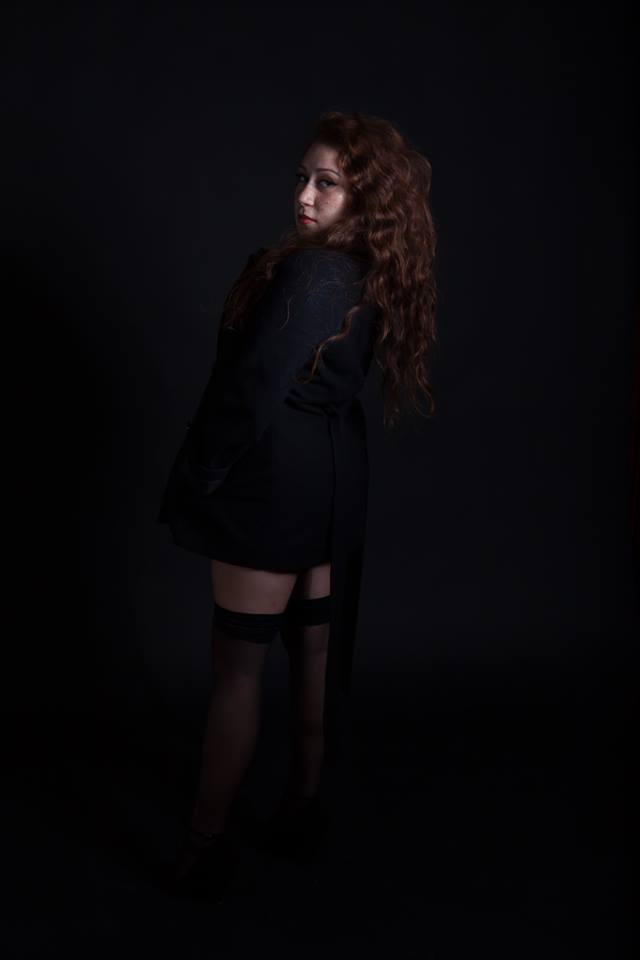 Female model photo shoot of Angell Amaya