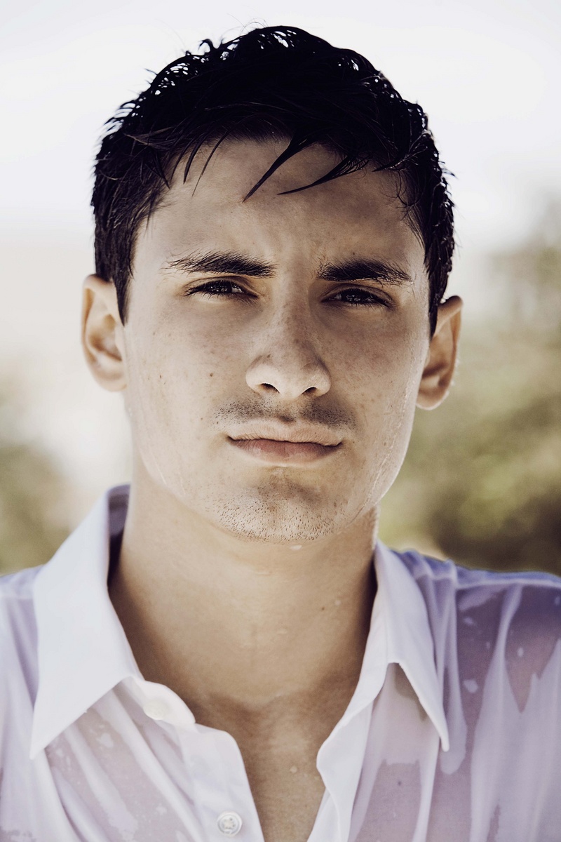 Male model photo shoot of Nicholas Laning