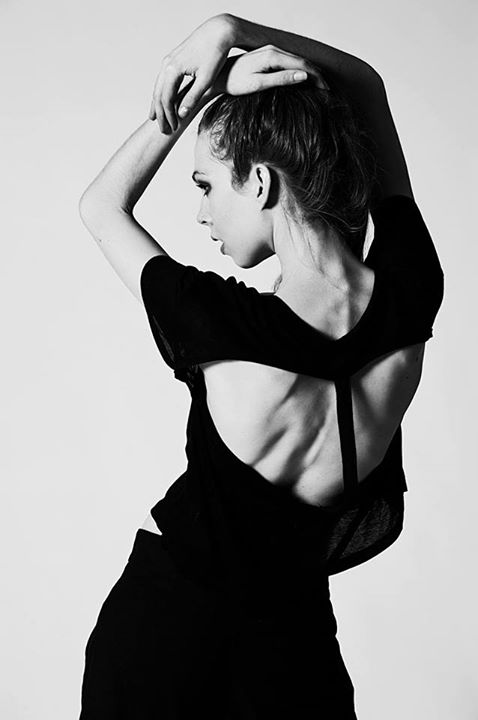 Female model photo shoot of Seana Steele