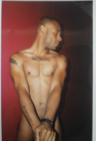 Male model photo shoot of darnell taylor