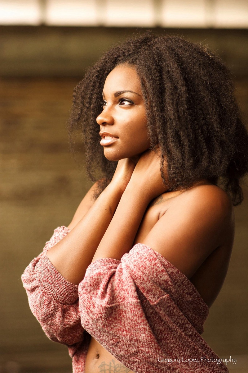 Female model photo shoot of Alala Okoye