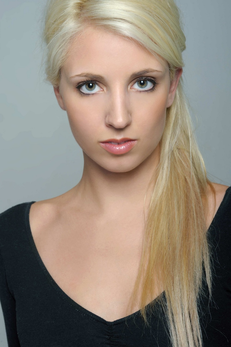 Female model photo shoot of Jessica Durski