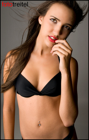 Female model photo shoot of Melek B