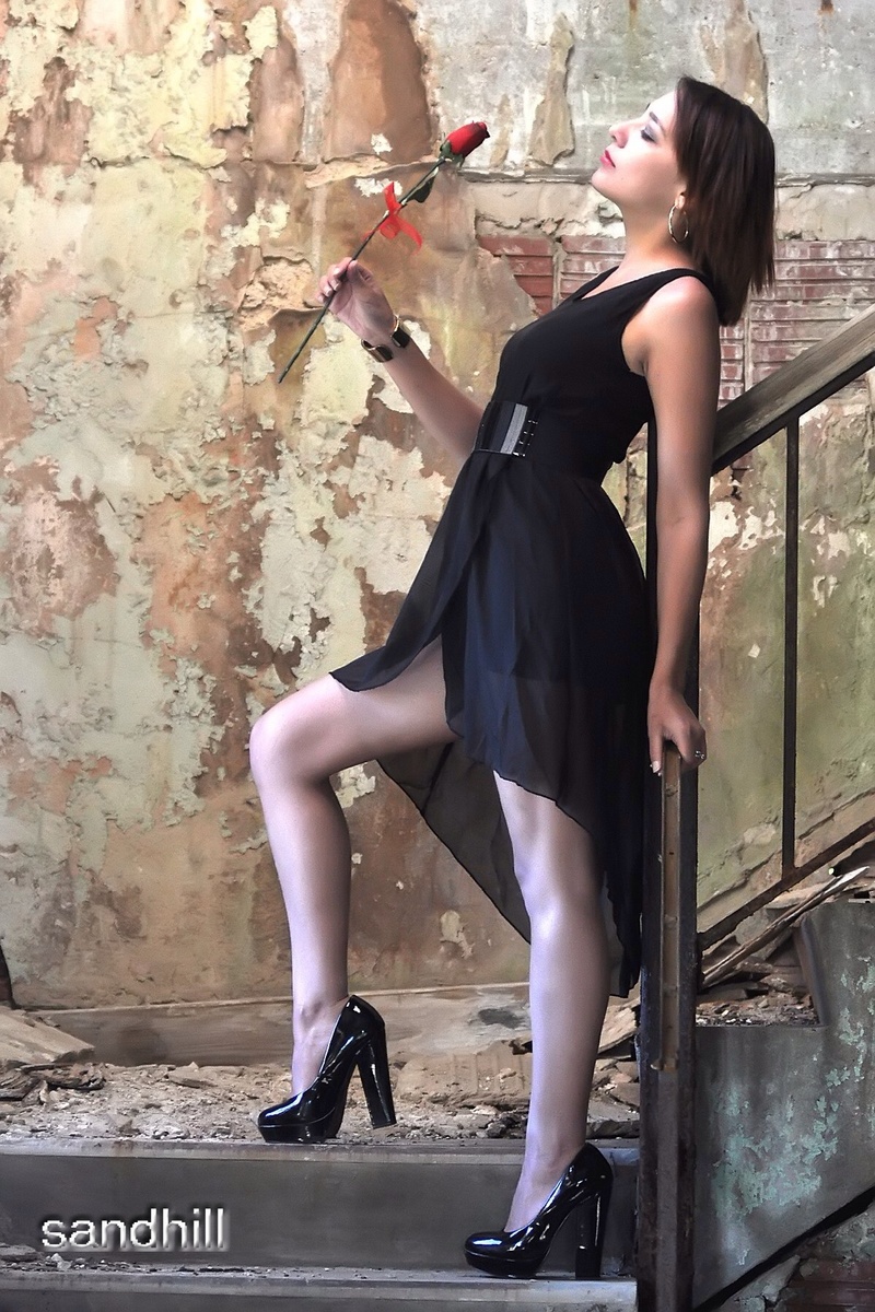 Female model photo shoot of Alina Romanova