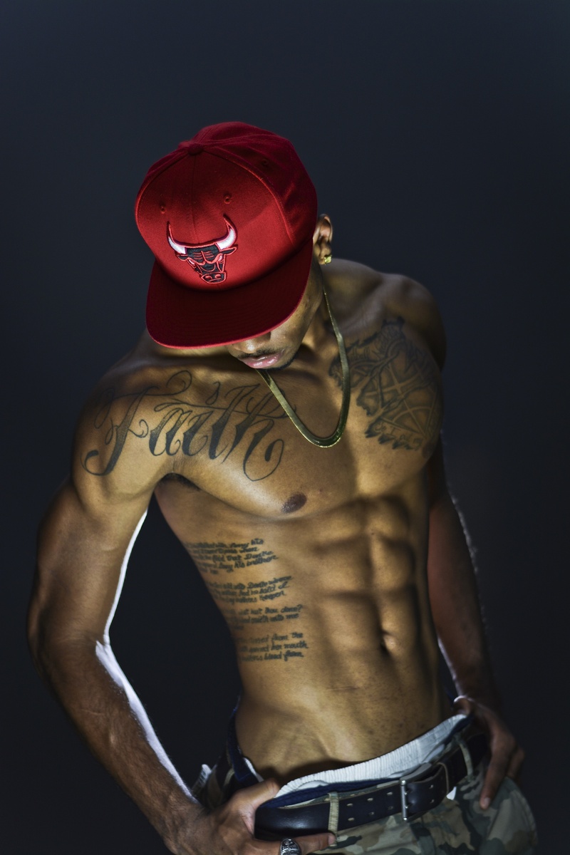 Male model photo shoot of DOnte Woods