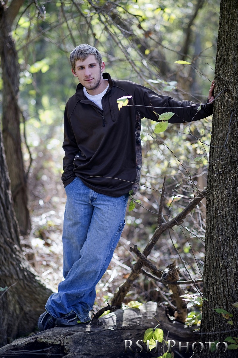Male model photo shoot of Dustin marlowe