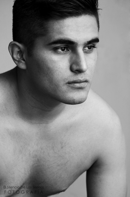 Male model photo shoot of ElSilencioDeLasSirenas in Guadalajara
