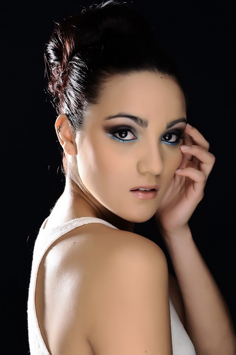 Female model photo shoot of Lucia Monte