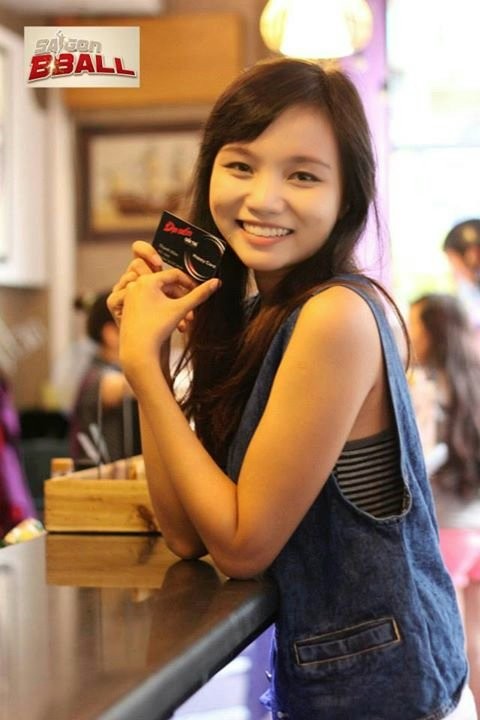 Female model photo shoot of Xuhi Nguyen
