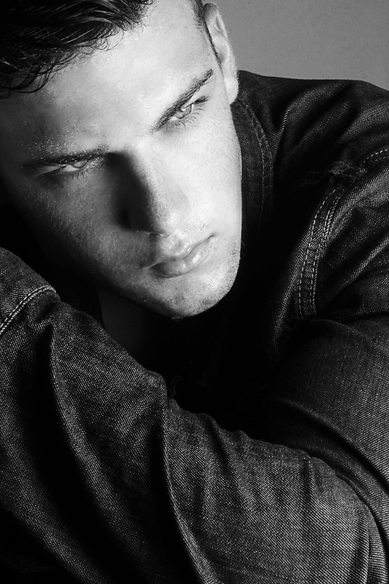 Male model photo shoot of Dylan Martinez