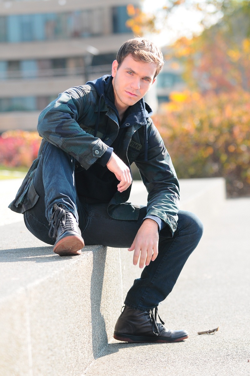 Male model photo shoot of Dragov