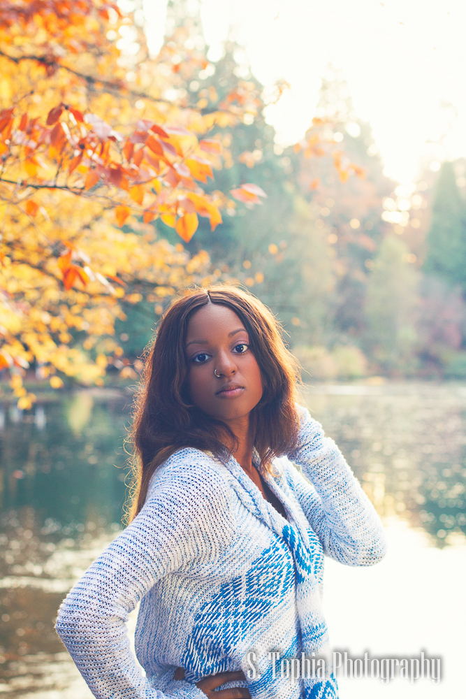 Female model photo shoot of Erianna_J in Laurelhurst park