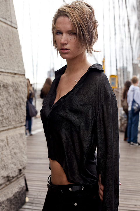 Female model photo shoot of TaraMarie711 in Brooklyn Bridge NYC