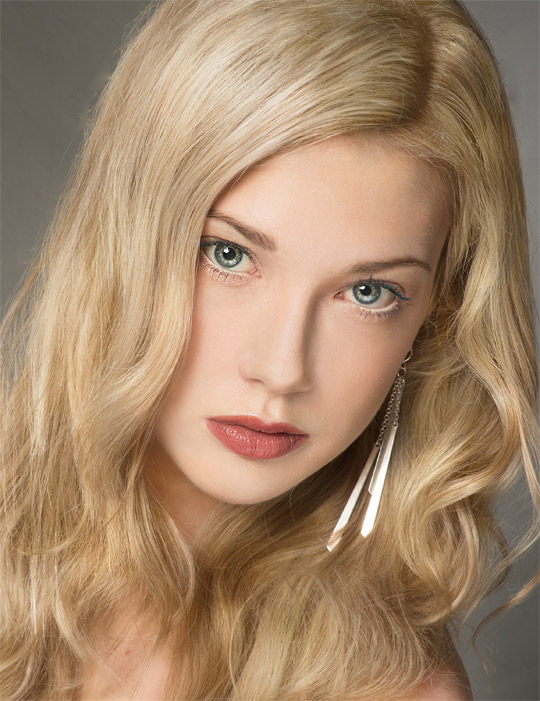 Female model photo shoot of Kristin Diane
