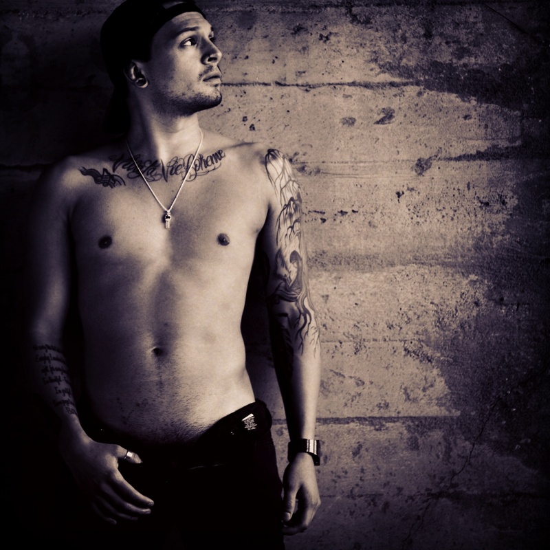 Male model photo shoot of Vin Estrada by gimikero